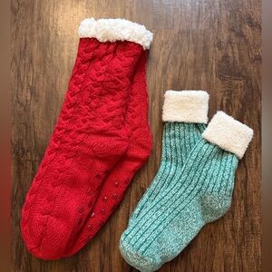 NEW fuzzy socks 2 pairs